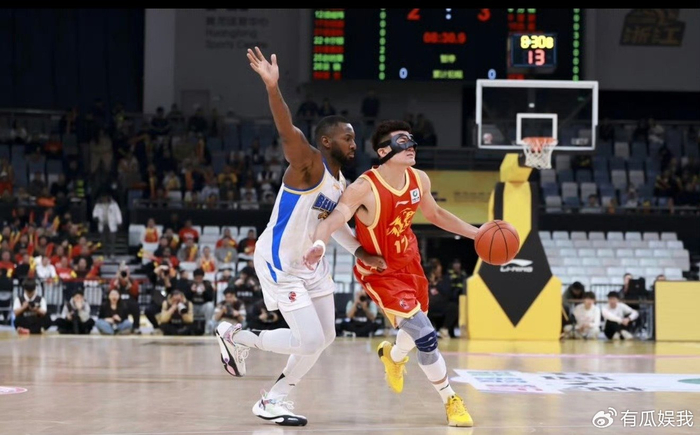 3分险胜,广厦双杀北京队!孙铭徽13+11怒吼庆祝,曾凡博10中2|浙江广厦|联赛|北京首钢|广东男篮|陈盈骏_新浪体育_新浪新闻
